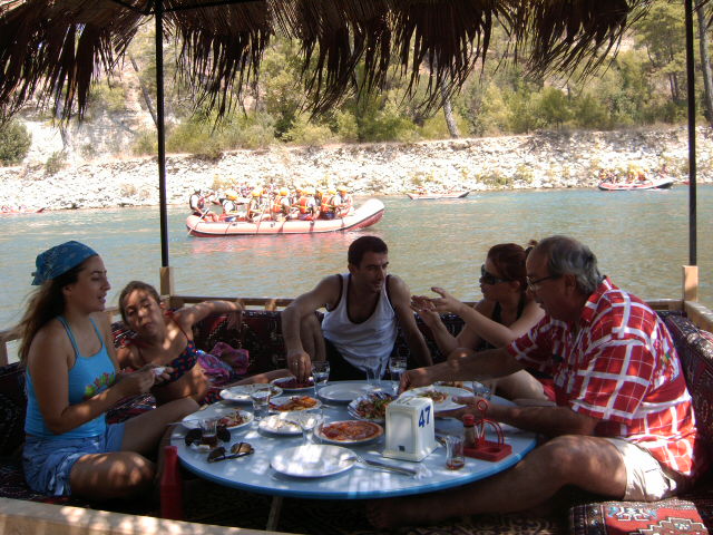 Antalya K�pr�l� Kanyon G�k�esu Restaurant