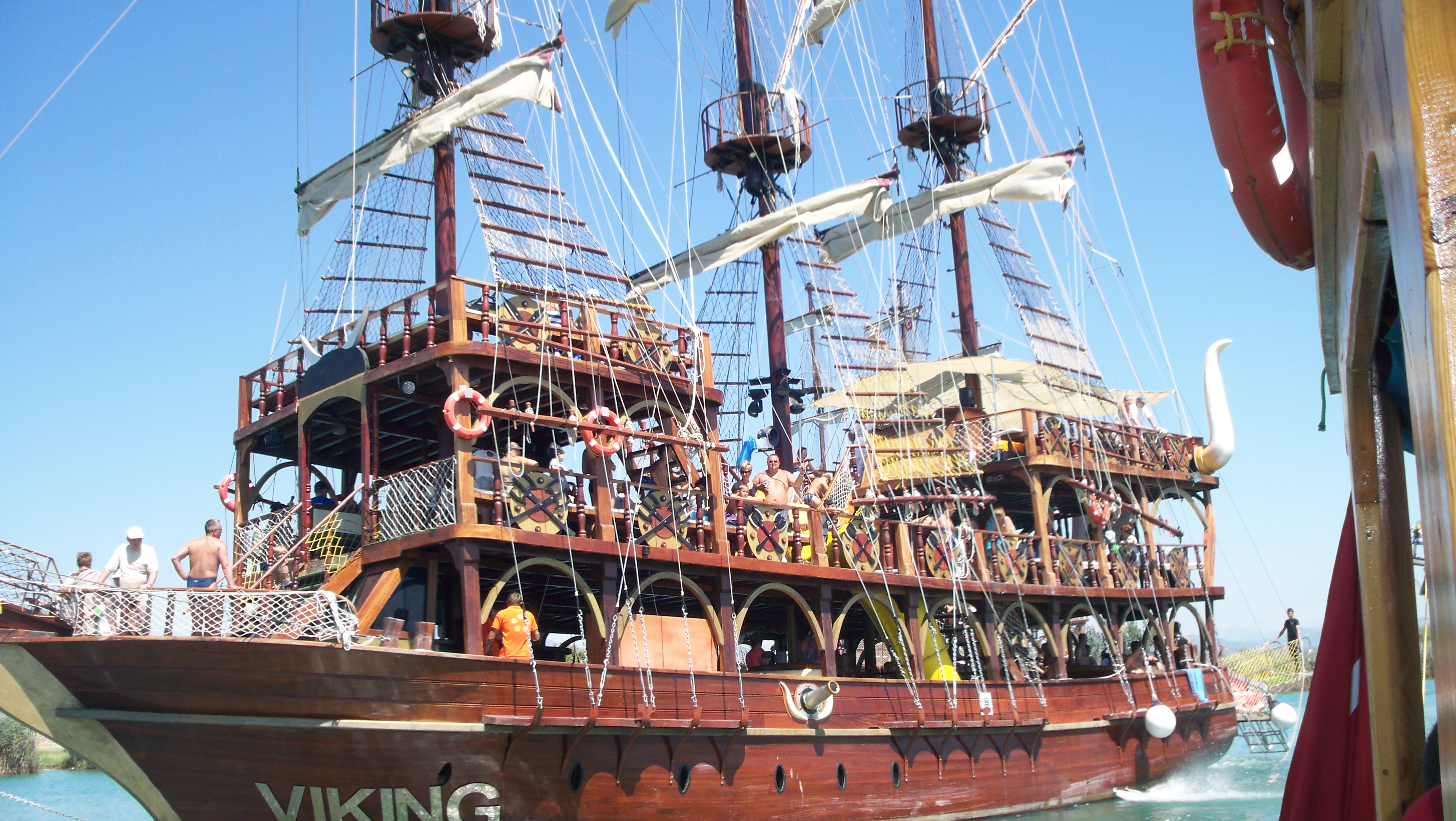 Antalya K�pr�l� Kanyon Tekne Turu